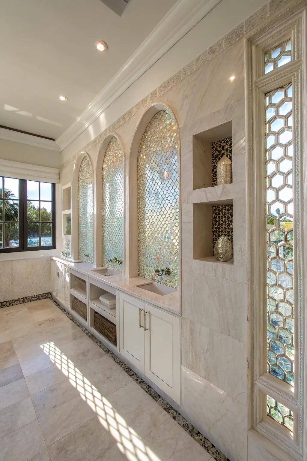 Ornamental recesses lined with nacre tiles add both style and functionality.