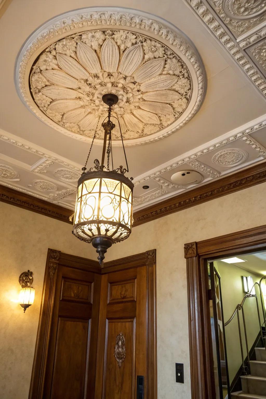 Emphasize your illumination using a stylish roof rosette.