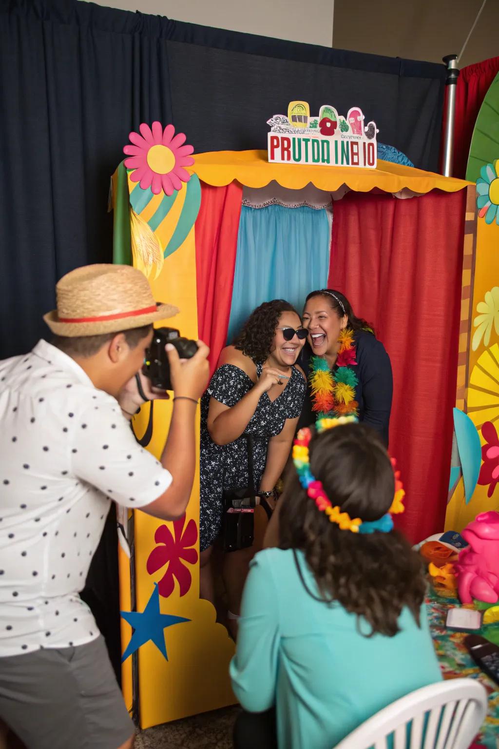 Record the twilight's memories through an entertaining do-it-yourself snapshot booth.