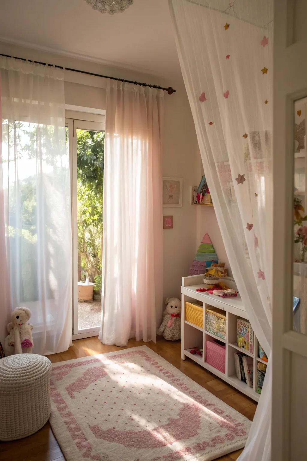 See-through drapes create an airy and bright atmosphere.