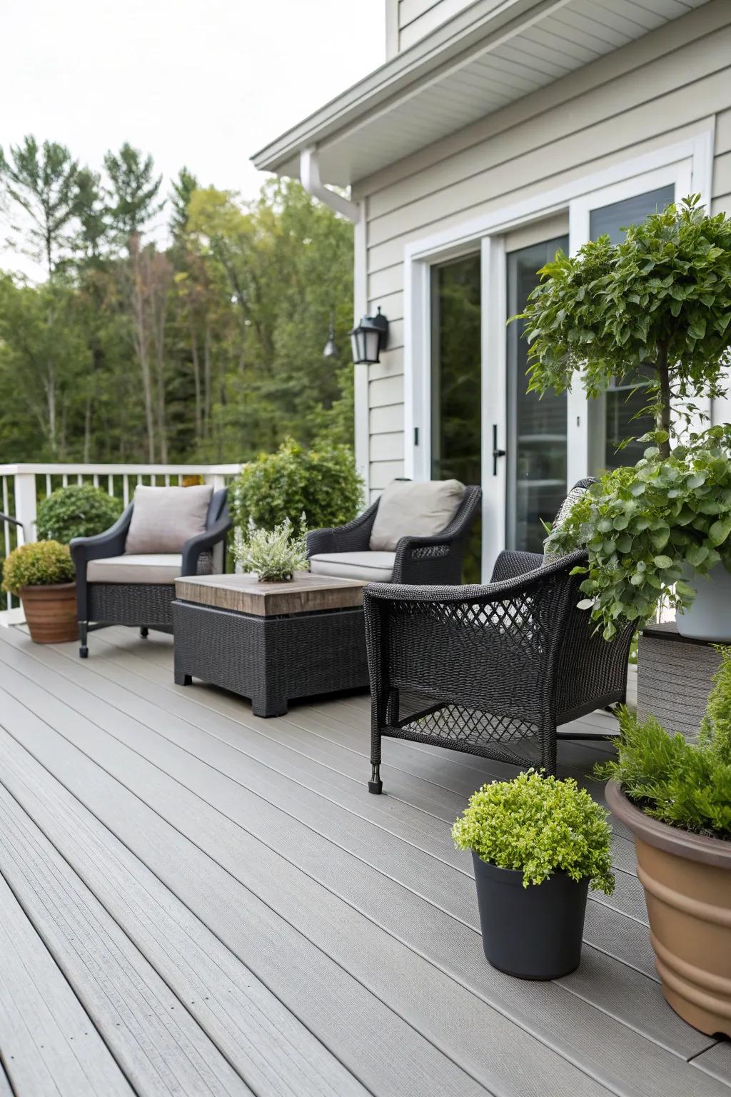 Mixed paneling offers style and simplicity for patios.