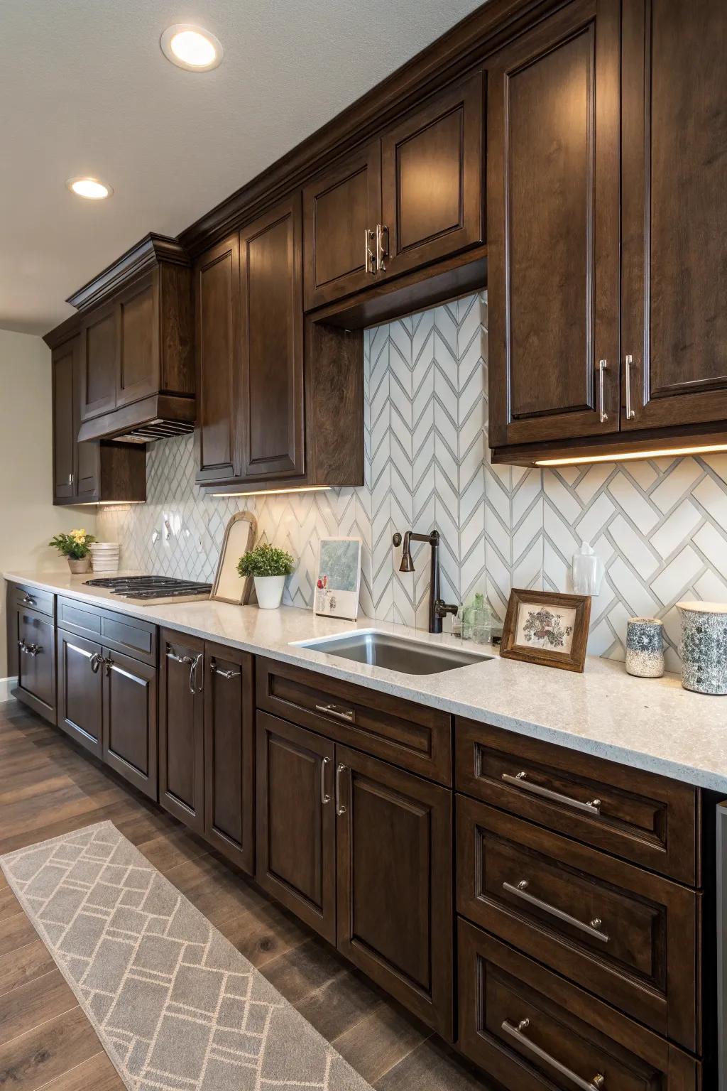 Understated texture through subtle gray chevron.