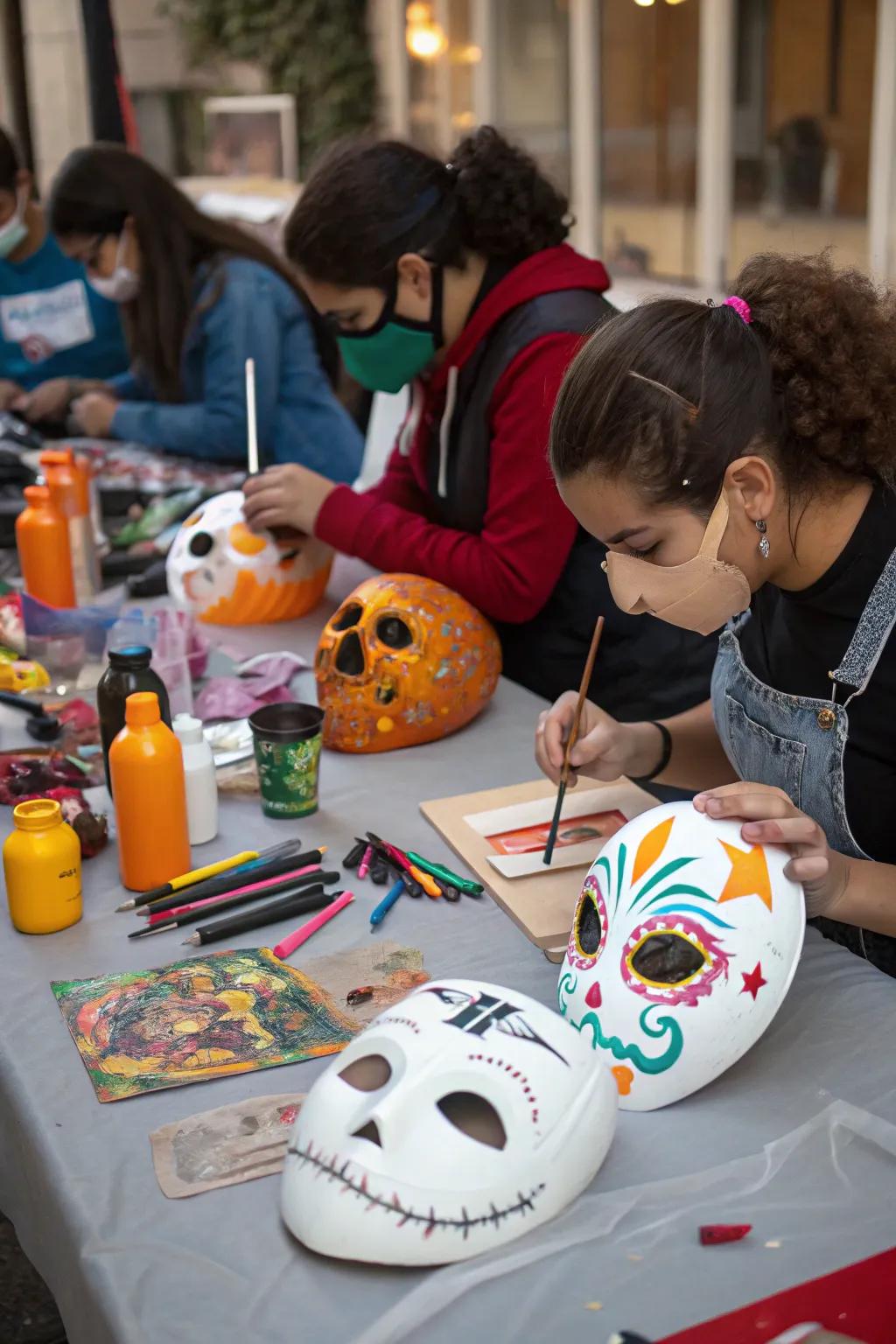 Get crafty with a enchanting face-covering creation seminar.
