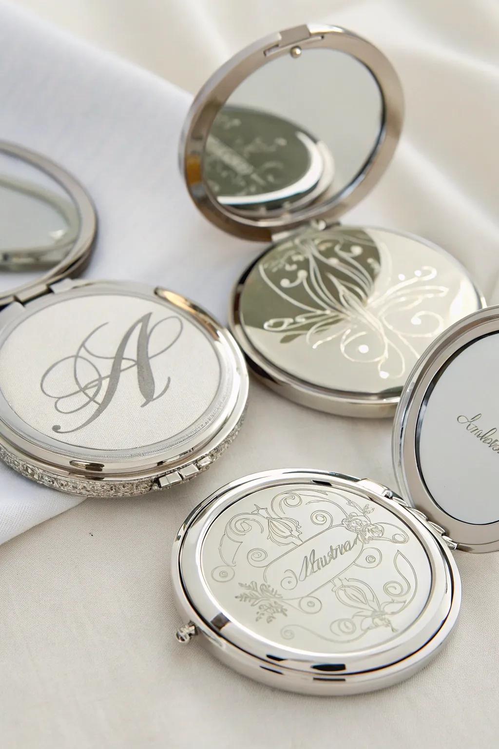 Bespoke compact reflectors for an elegant and practical wedding gift
