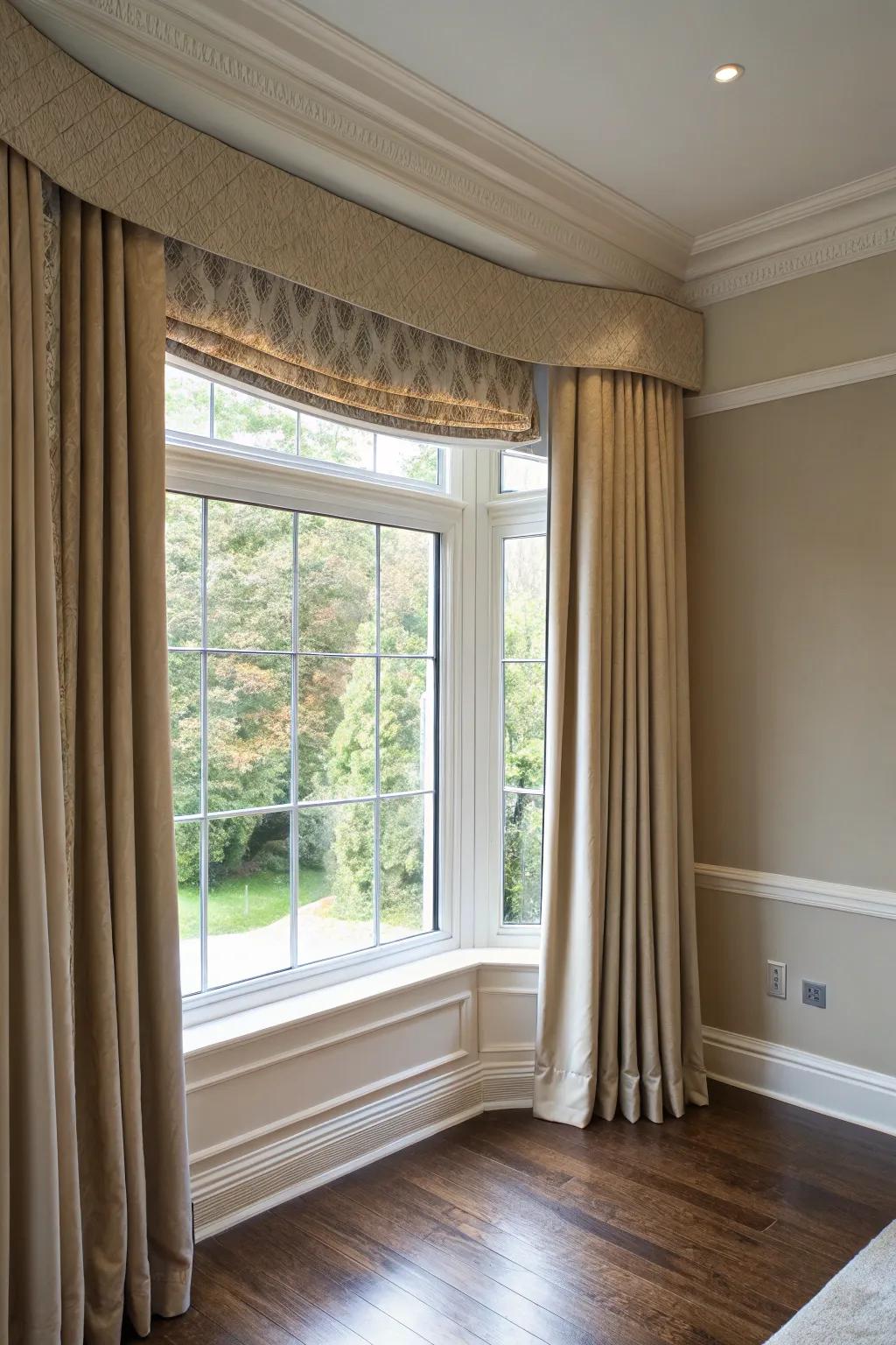 Overhead boards adding a glamorous touch.