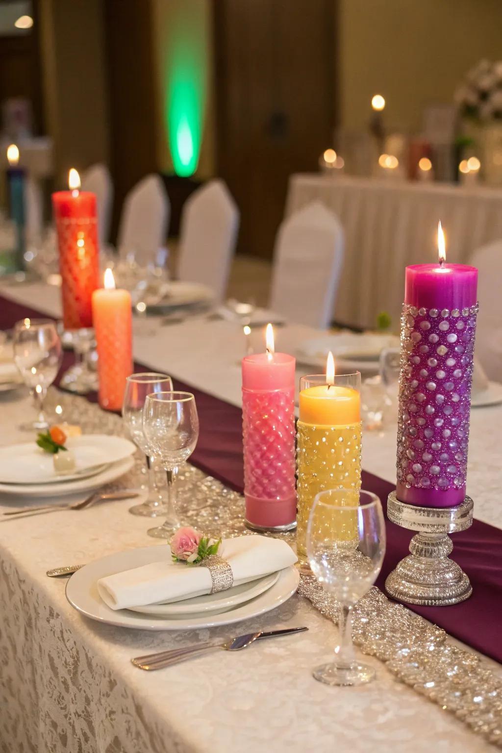 Lights of different colors generating a cohesive and vibrant aesthetic.