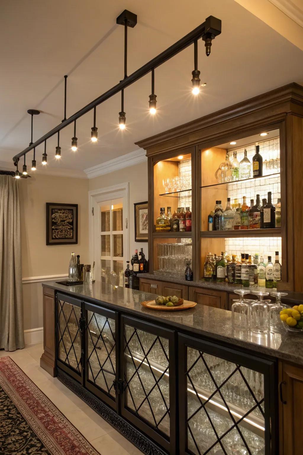 Focus lights offer adaptable light and focus within the bar.