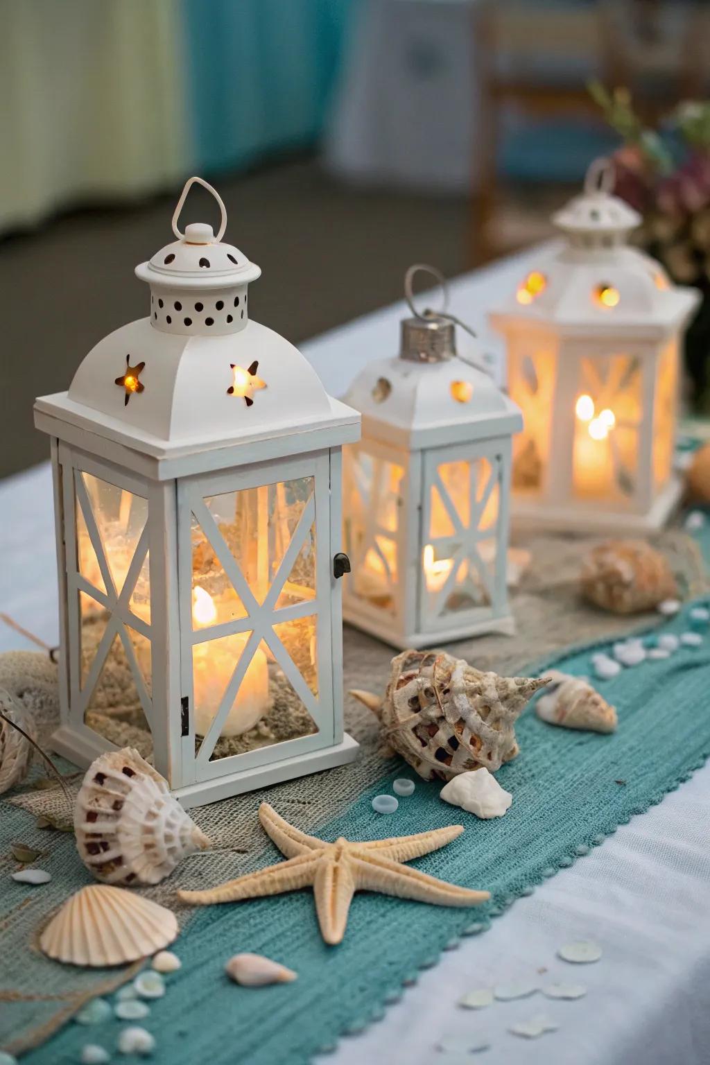 Petite lanterns provide a charming and warm ambiance.