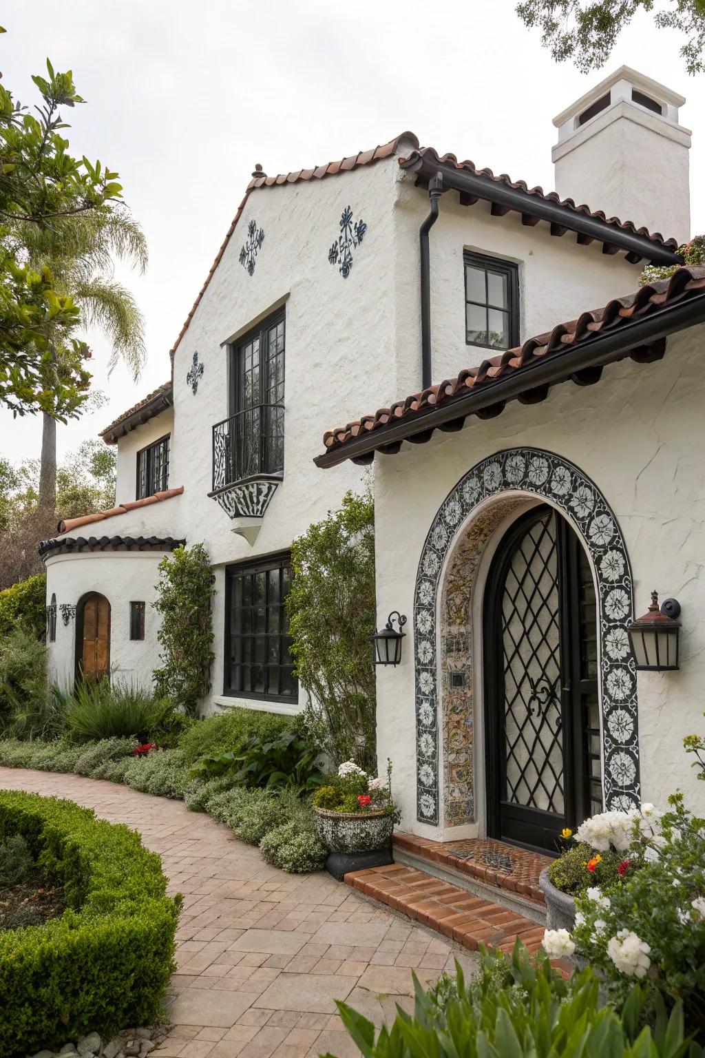 A Spanish Renaissance home featuring a chic black and white twist.
