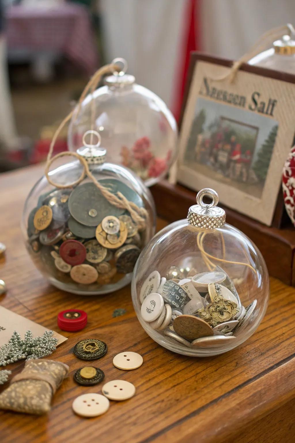 Vintage-themed ornaments featuring buttons and antiques.