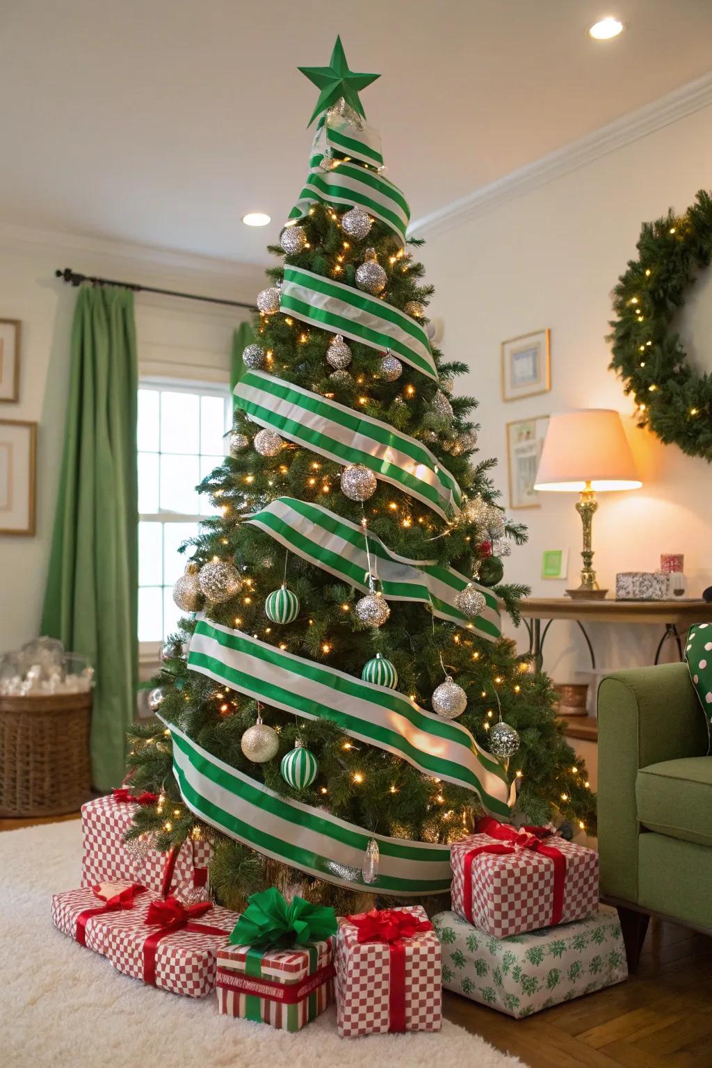 Playful streaks with emerald and ivory wraps.