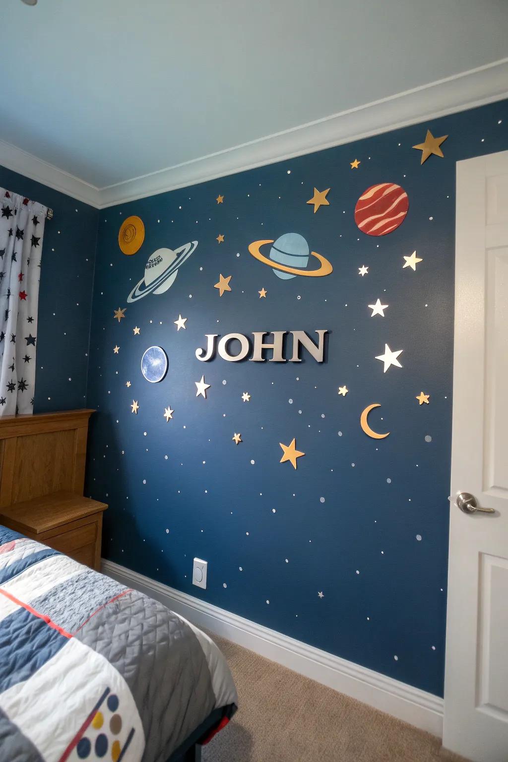 Tailored space ornaments render the room intimate and unique.