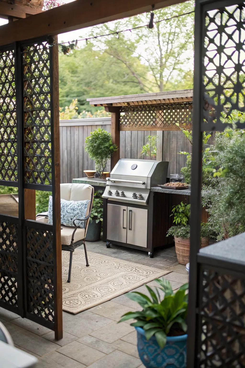 Decorative screens add style and privacy.