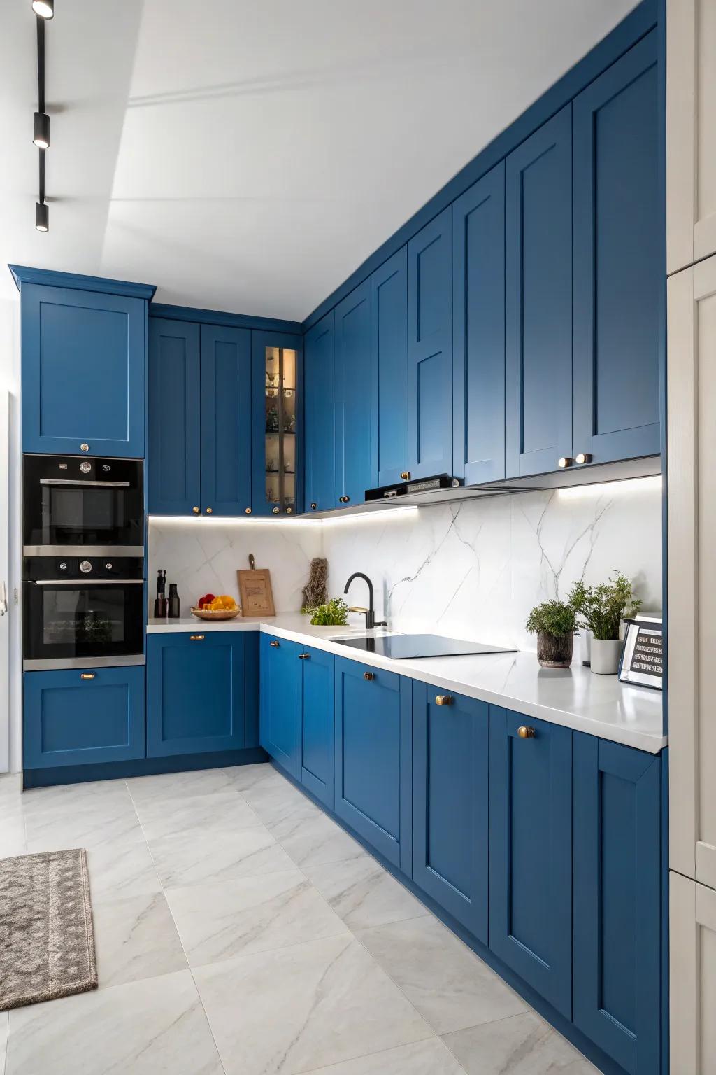 Intense azure features provide an energetic flair to every kitchen space.