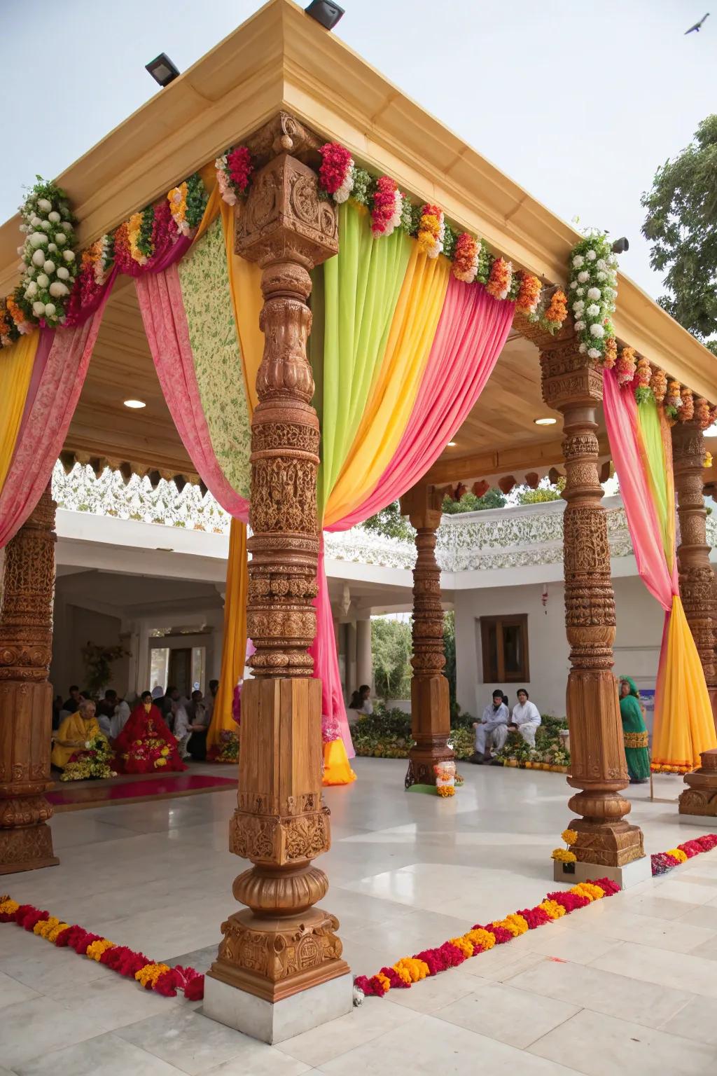 Time-honored columns impart cultural charm and sophistication to a mandap.