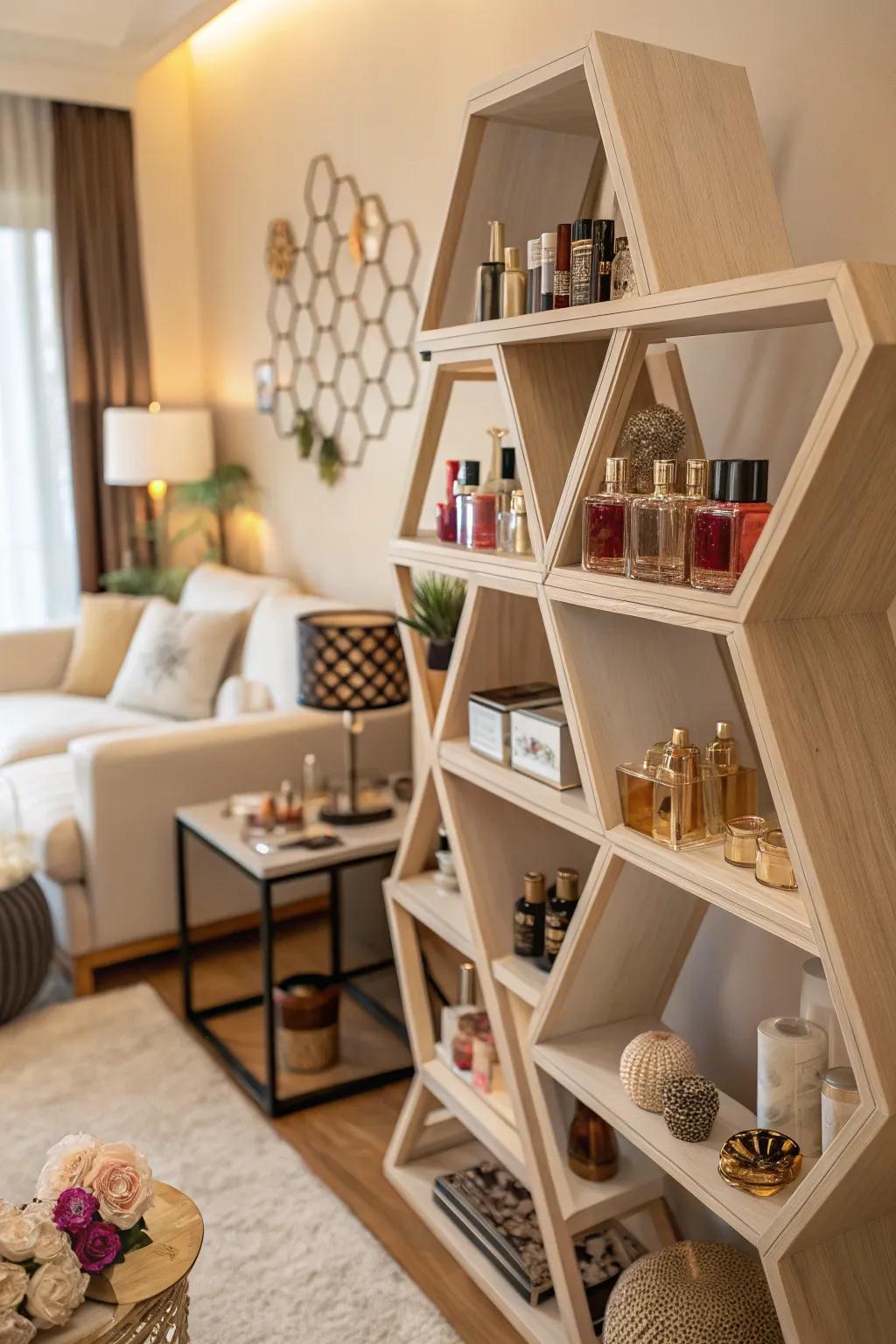 Shaped shelves reinvent your fragrances into a striking visual attraction.