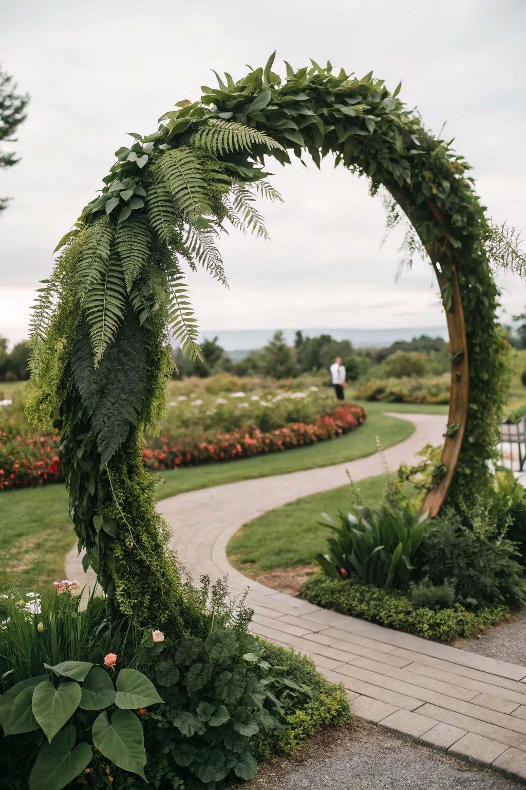 A verdant round wedding arch, establishing a serene ambiance.