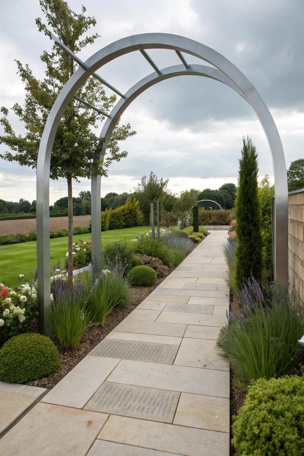 Metal arches impart a contemporary flair with their refined contours and resilience.