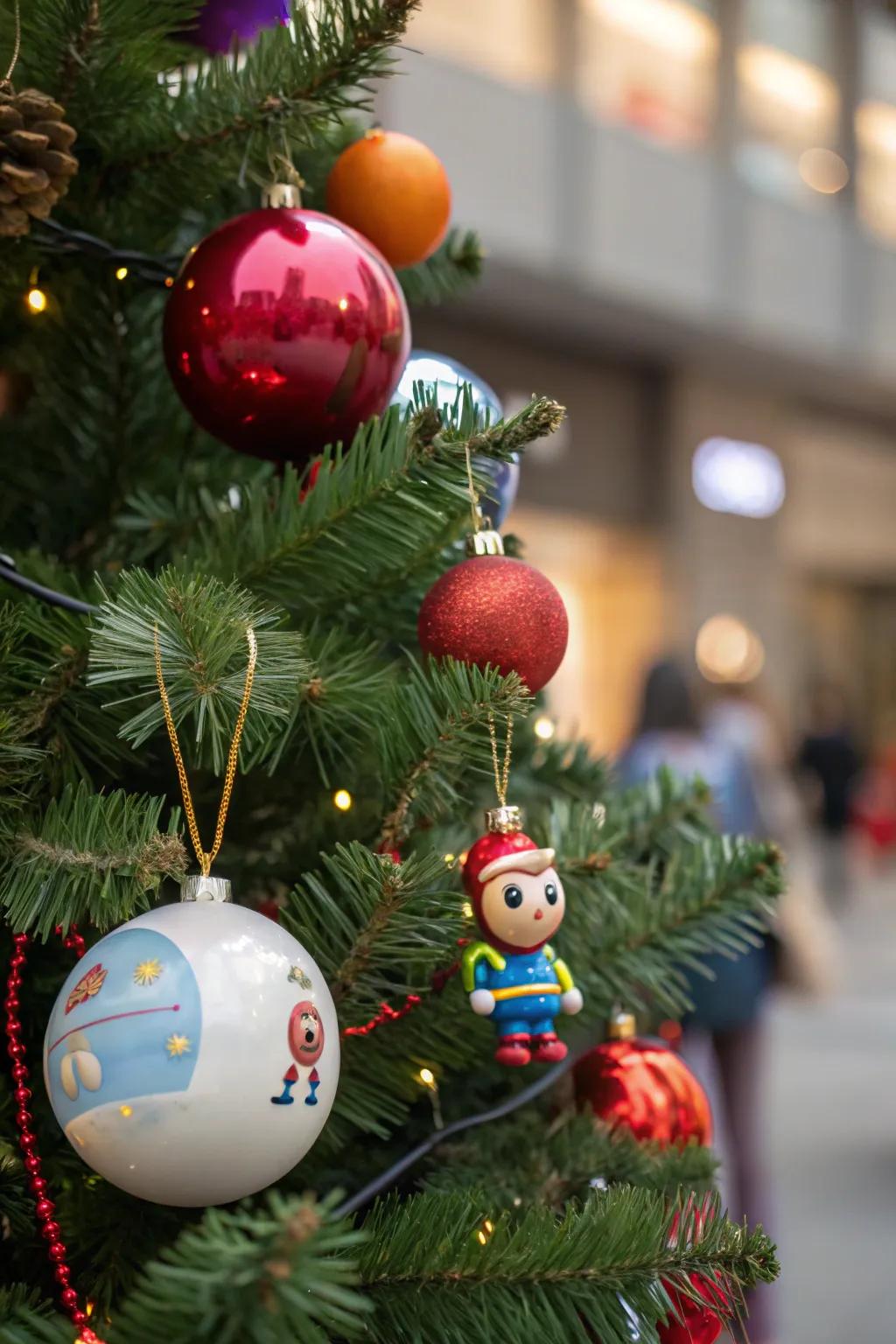 Unique decorations that infuse your tree with charm