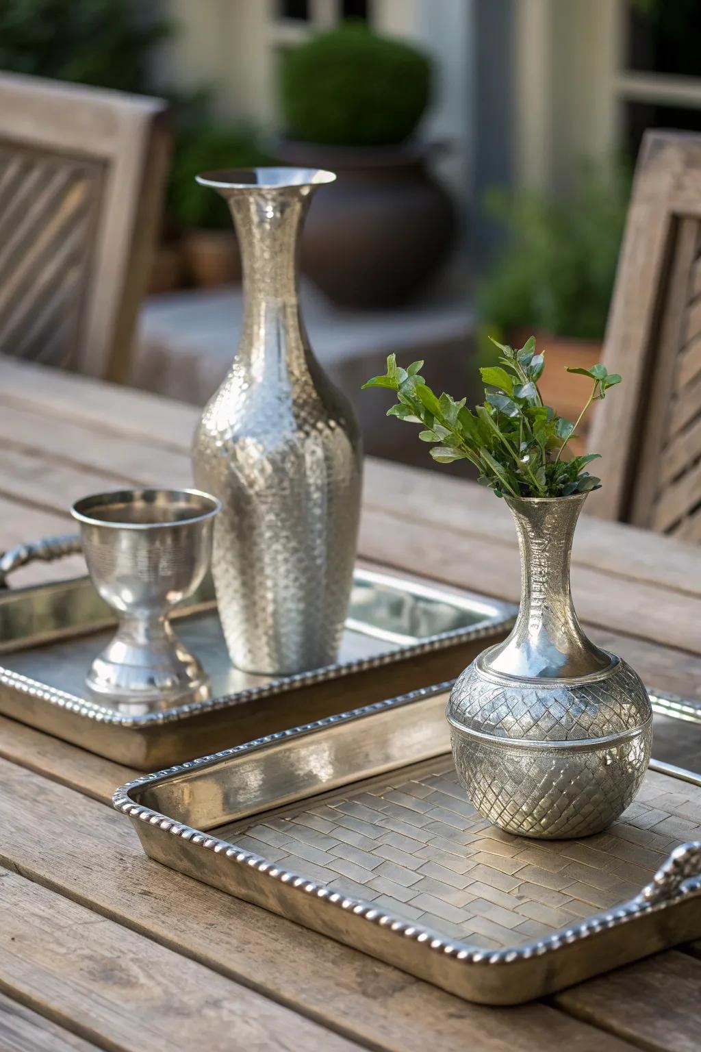 Metal accents add a modern twist to the rustic farmhouse style.