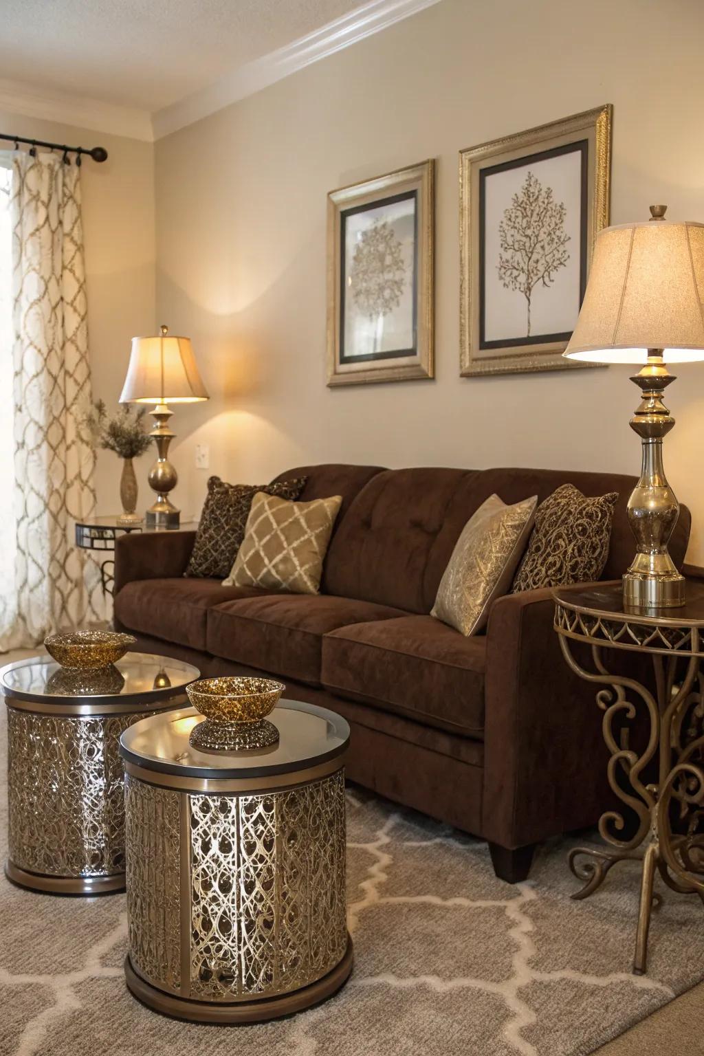 Gleaming highlights bring a hint of radiance to a cocoa sofa setup.