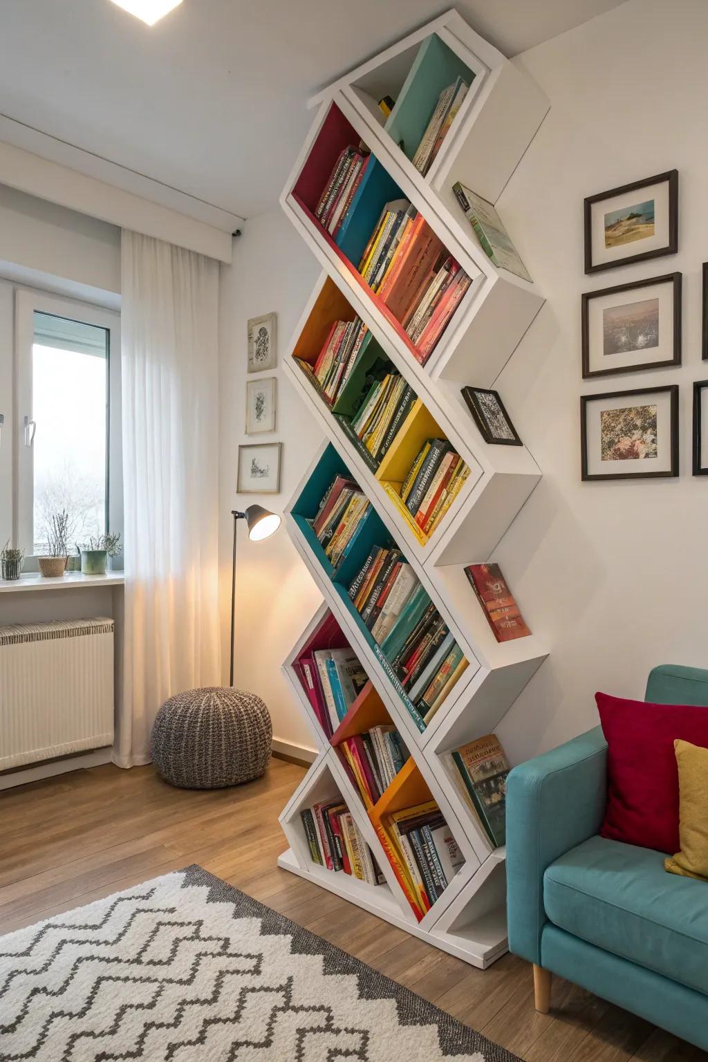 Alternating bookshelves produce a distinctive design affirmation.