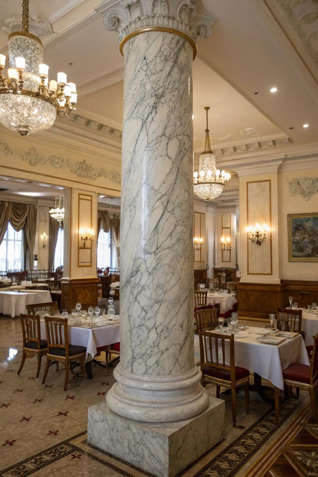 Marble-effect columns radiate luxury.
