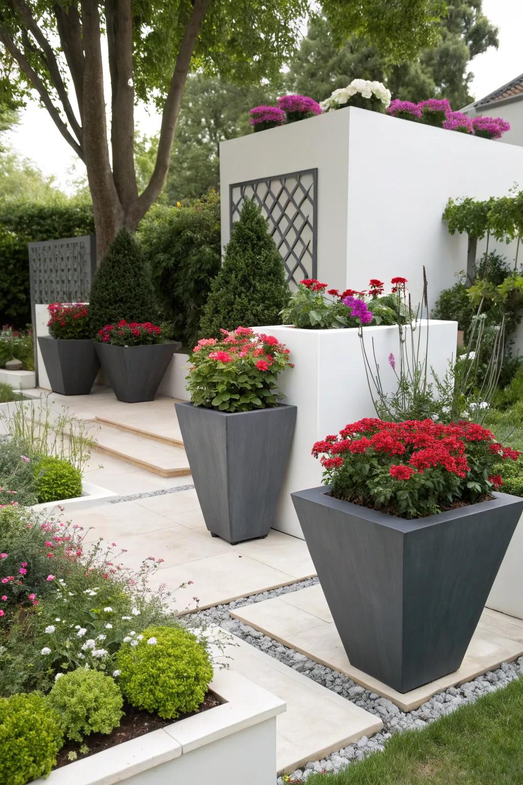 Modernize your setting with geometrical planters.