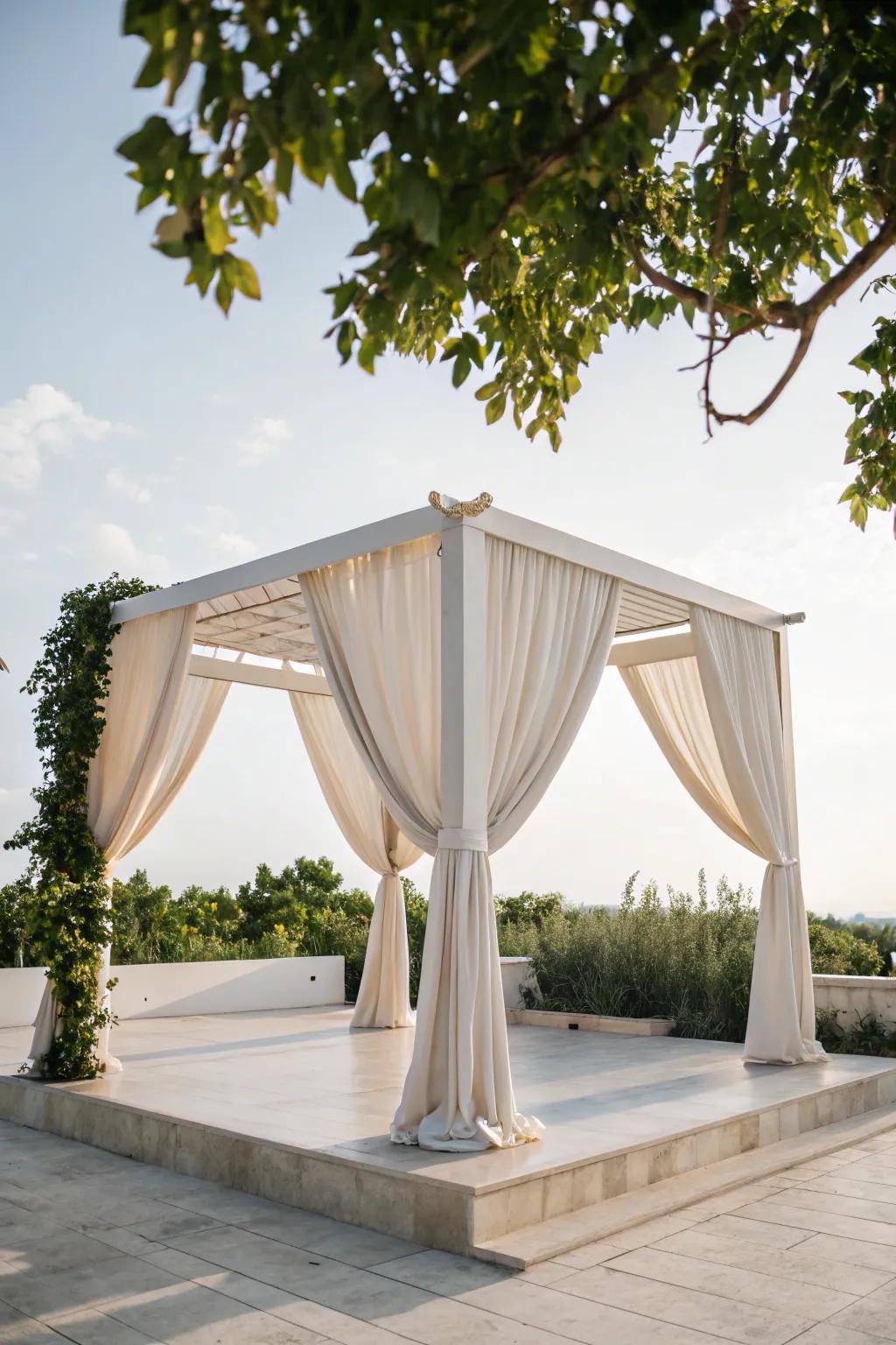 An understated mandap delivers contemporary sophistication through uncluttered lines.