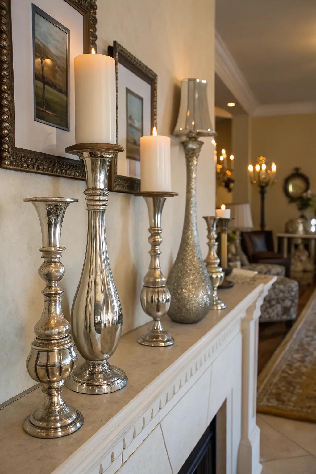 Add sparkle through shiny elements in your d&eacute;cor.