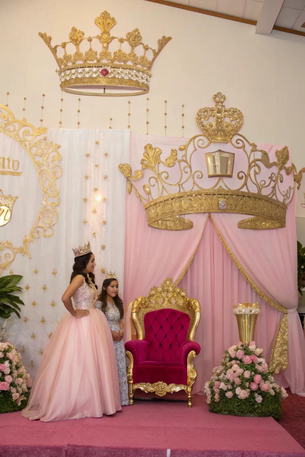 Royal-themed decorations give your quinceañera a majestic touch.