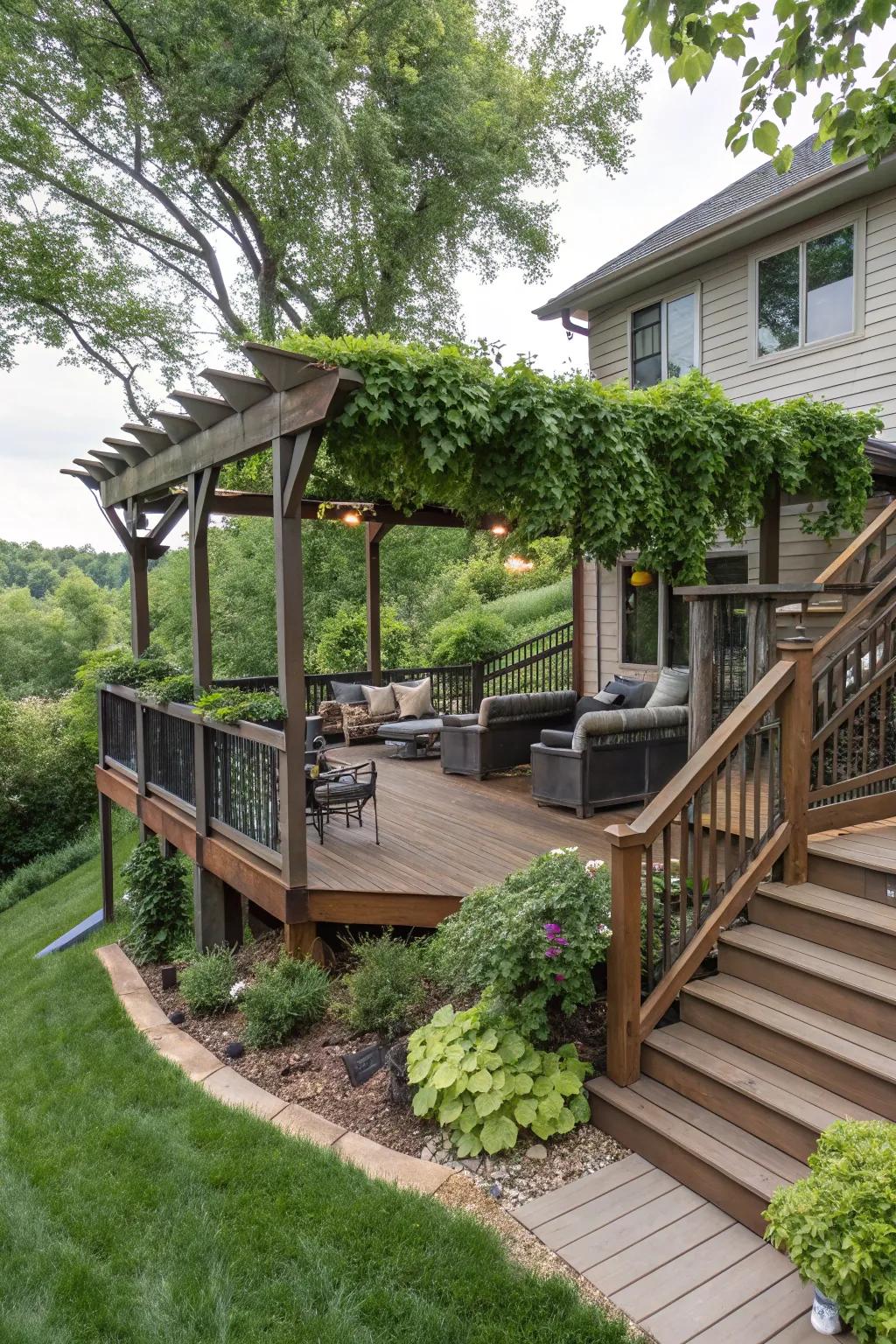 Platforms and overhangs maximize scenery and furnish pleasant outdoor living spaces.