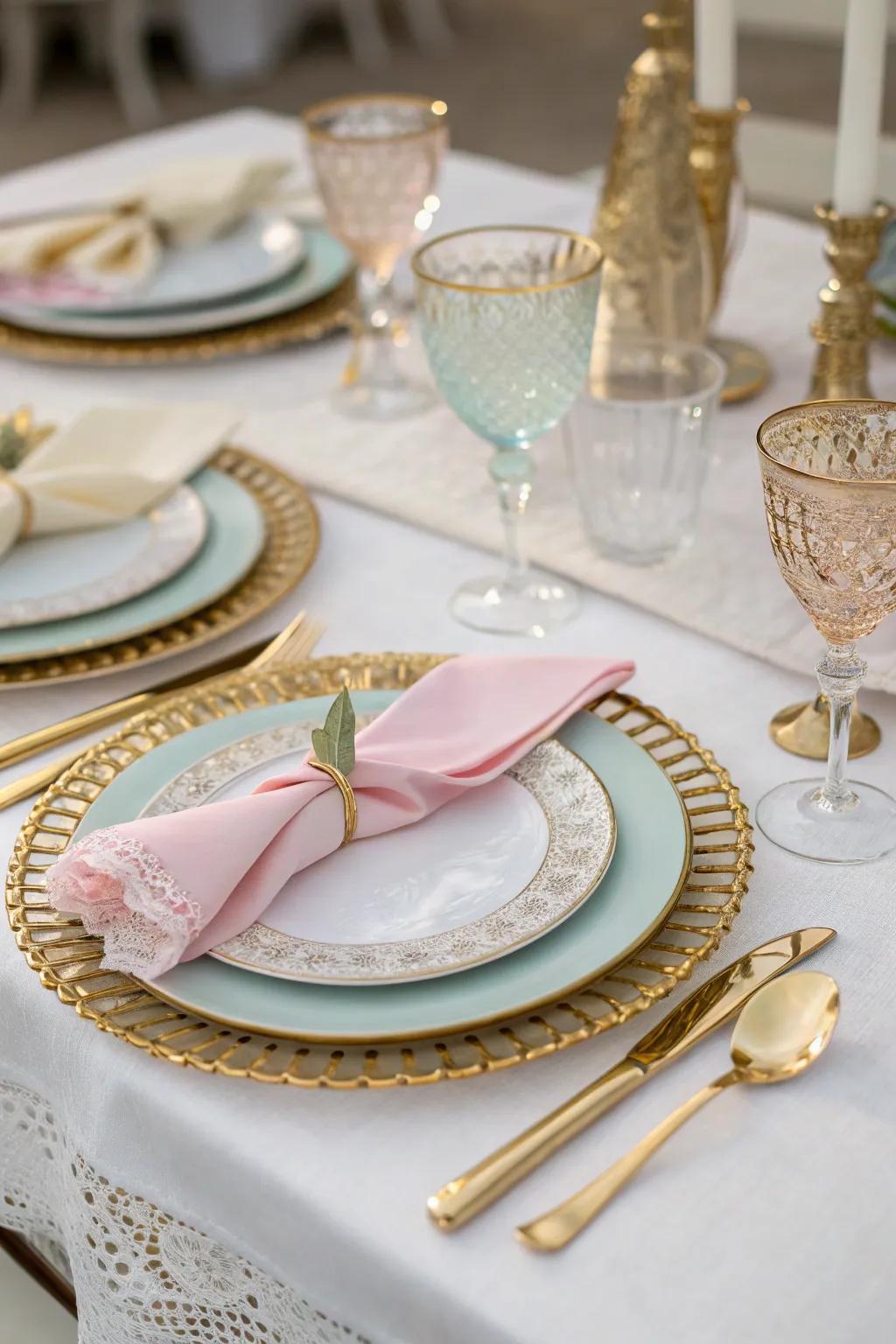 Elegant wedding tableware displaying gilded highlights and soft-toned napkins.