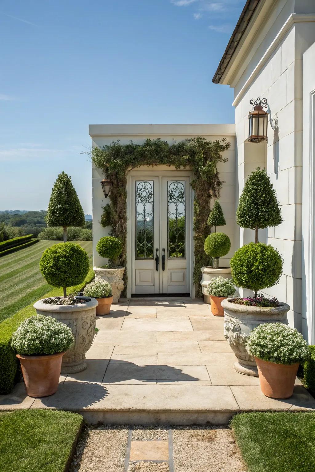 Harmonious decor lends unity to the entrance.