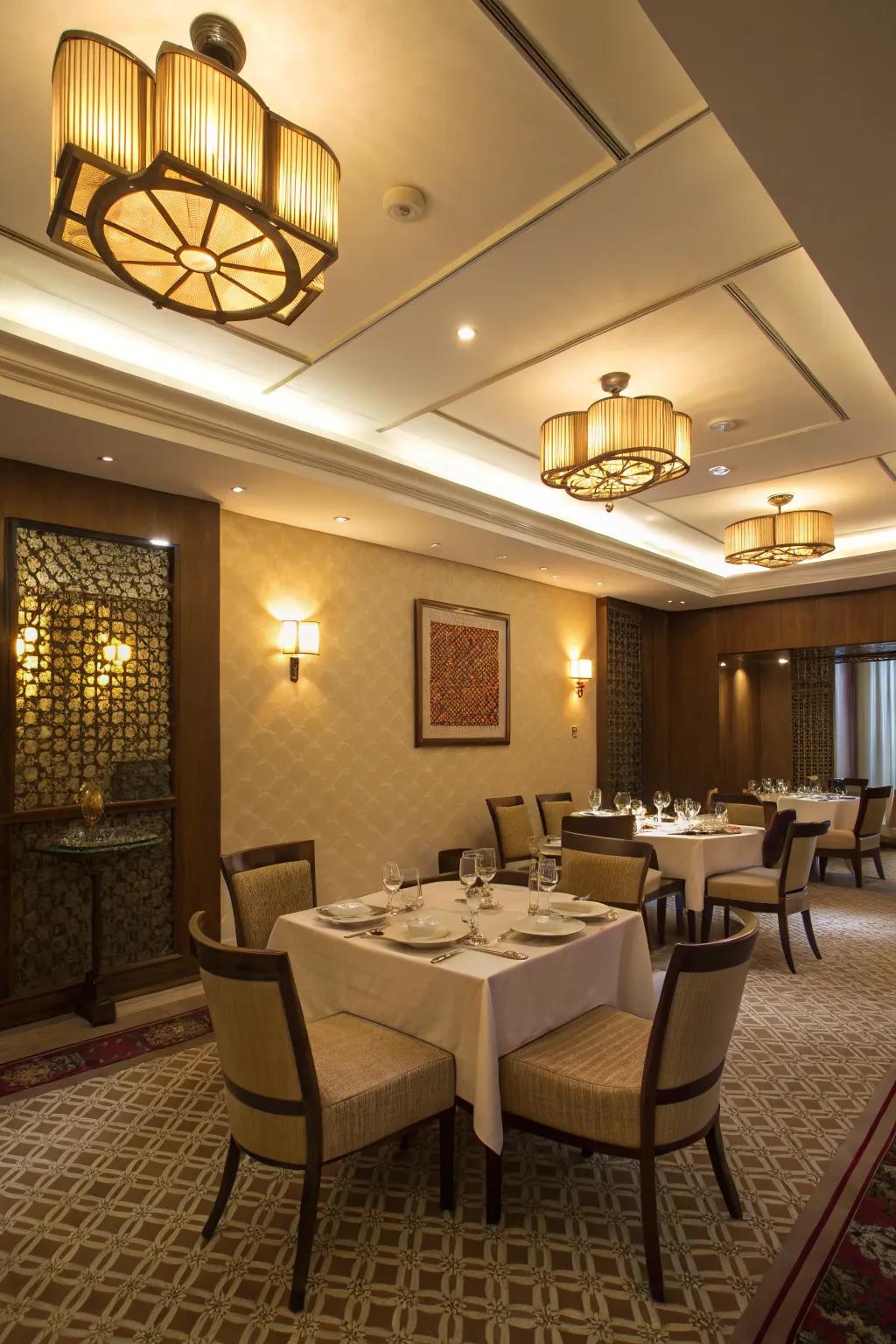 Stratified illumination grants both atmosphere and versatility.