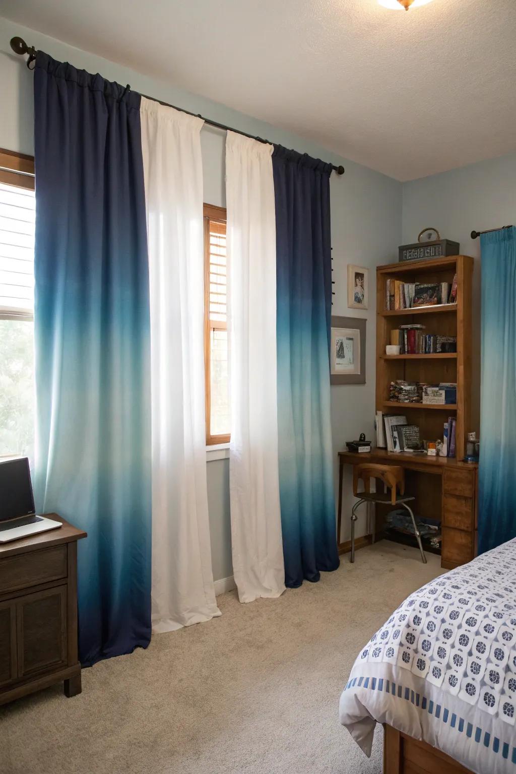 Ombre drapes subtly introduce color.