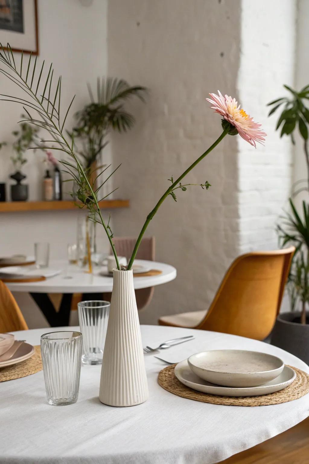 A minimalist centerpiece that lets the flower shine.