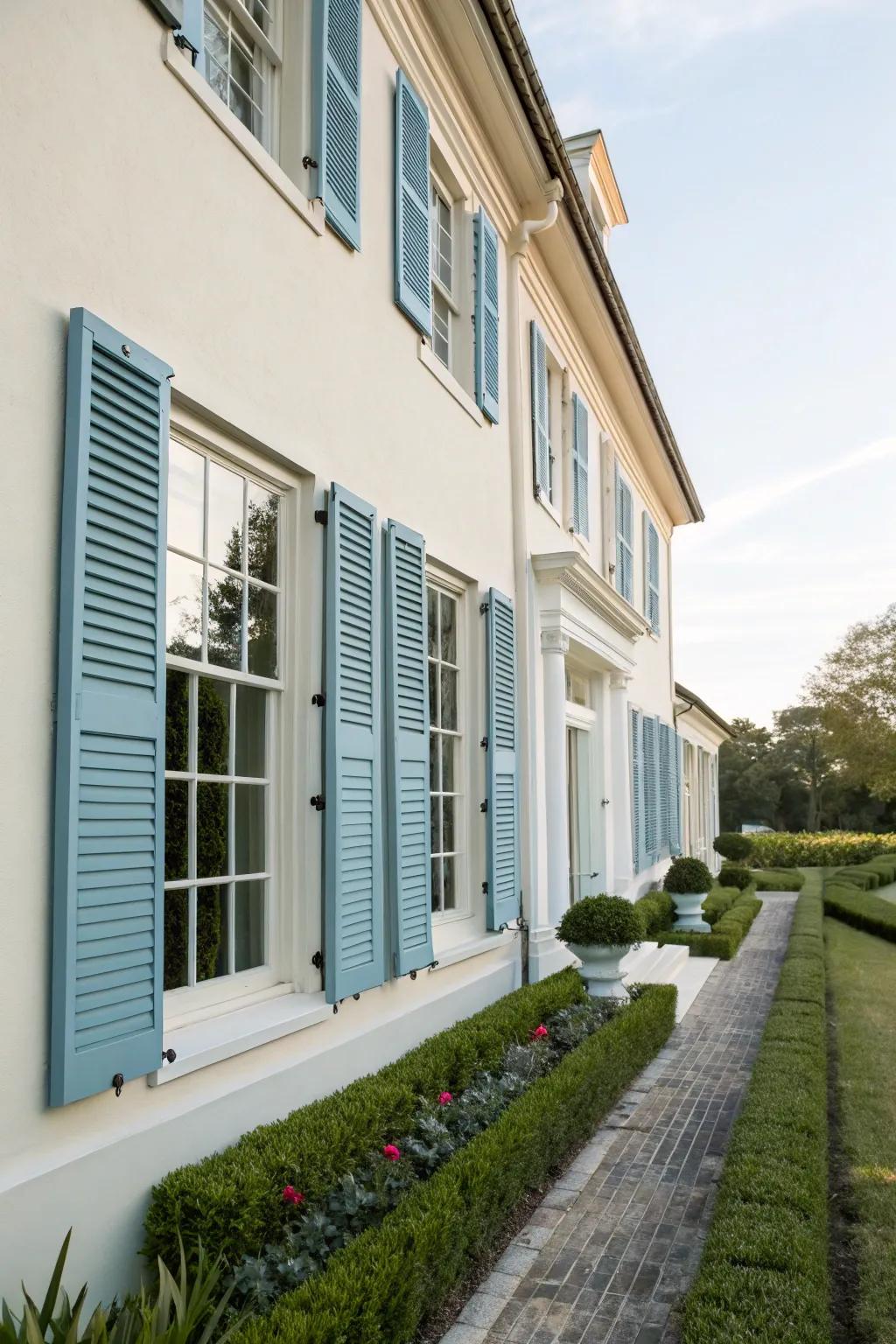 Colonial guards give old-world charm with current defense.