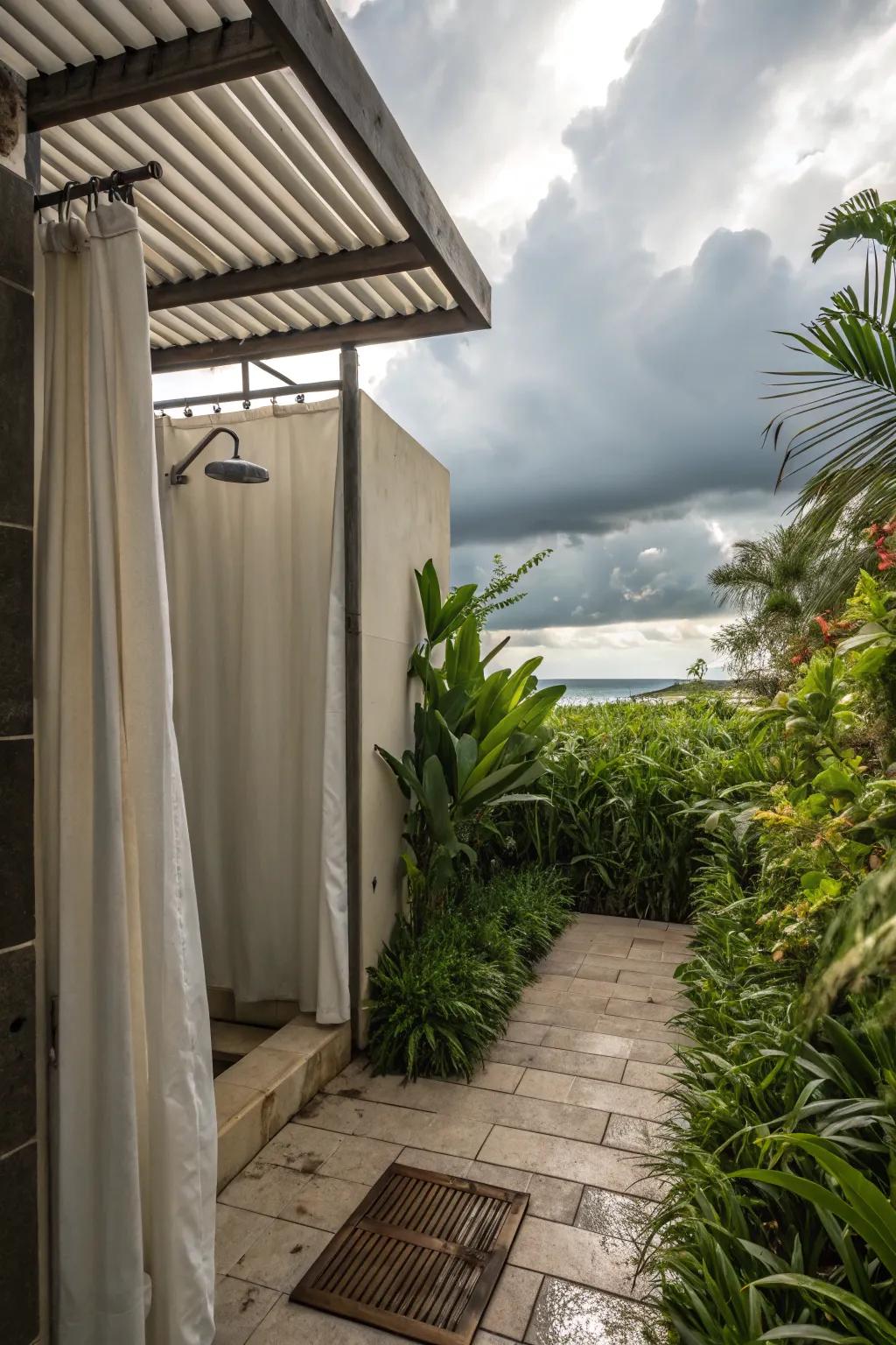 Relish the finest of both worlds with a shower that is partially sheltered.