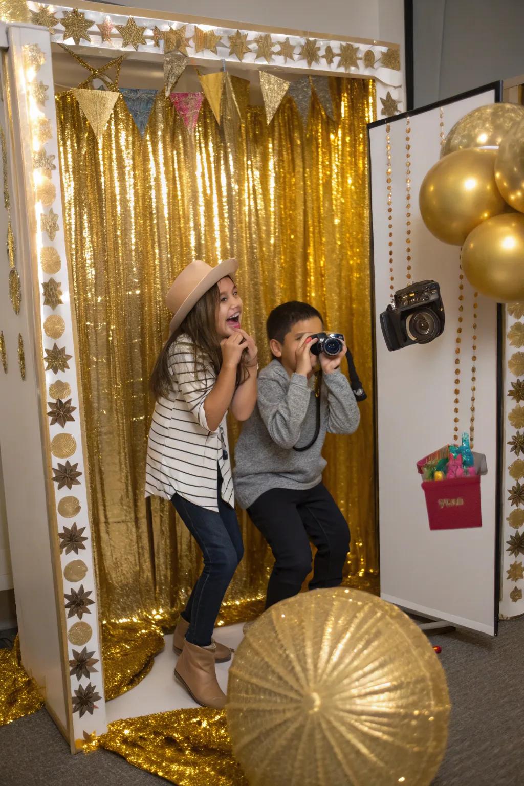 Capture memories with a fun gilded photo corner.