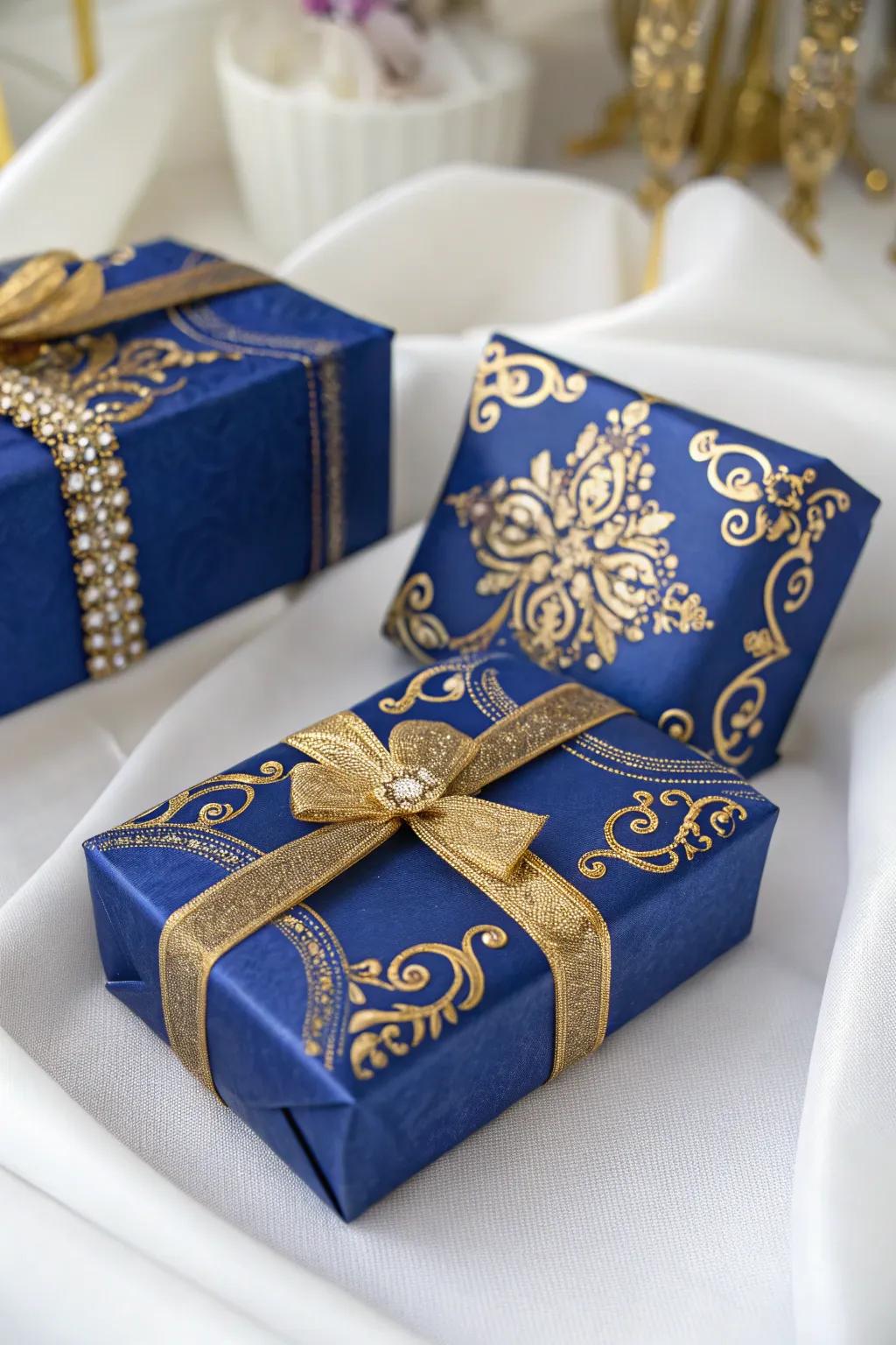 Wedding favors wrapped in royal blue for a cohesive touch.