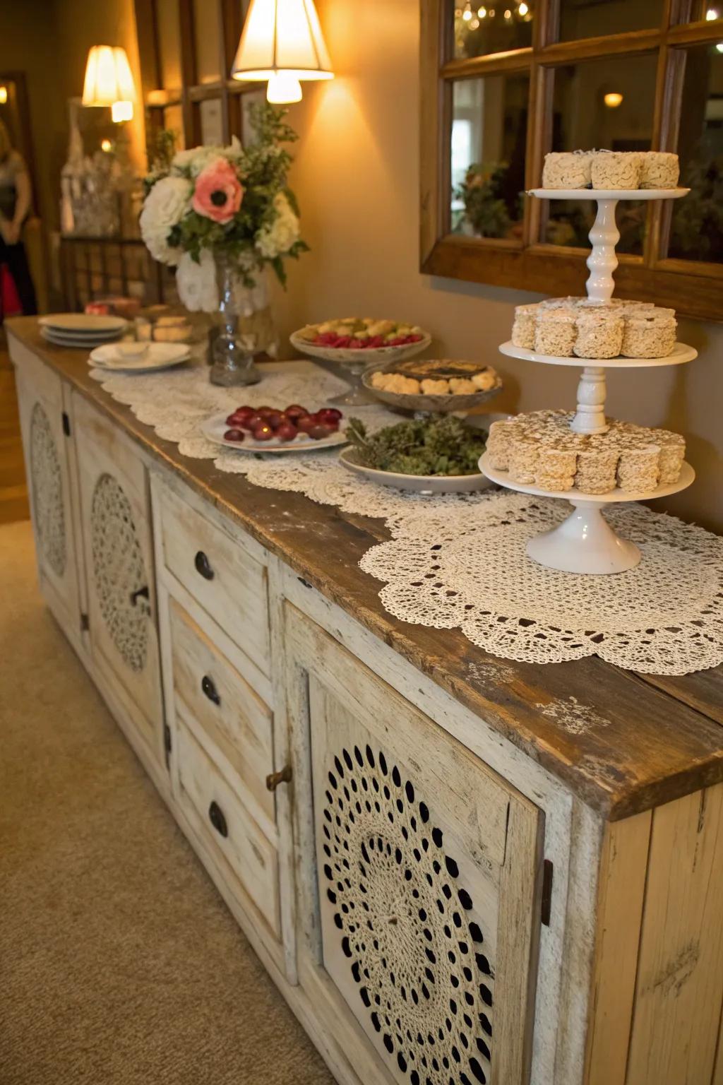 Antique crochet cloths add a hint of nostalgia to the country setting.