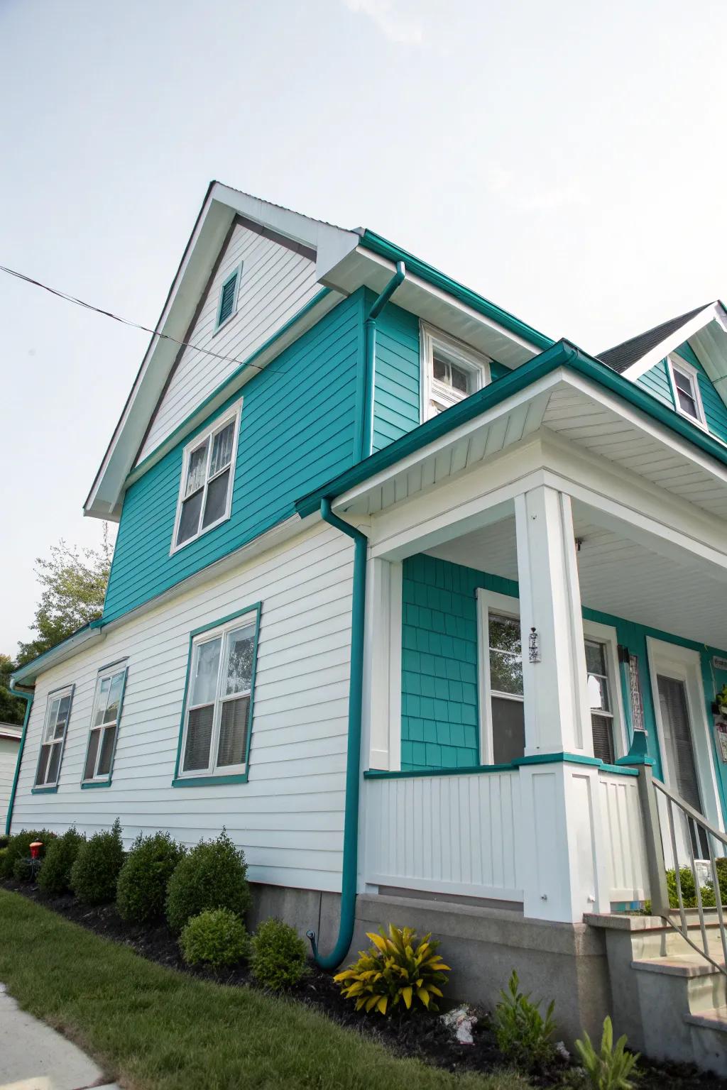 Teal and white create a refreshing coastal aesthetic.