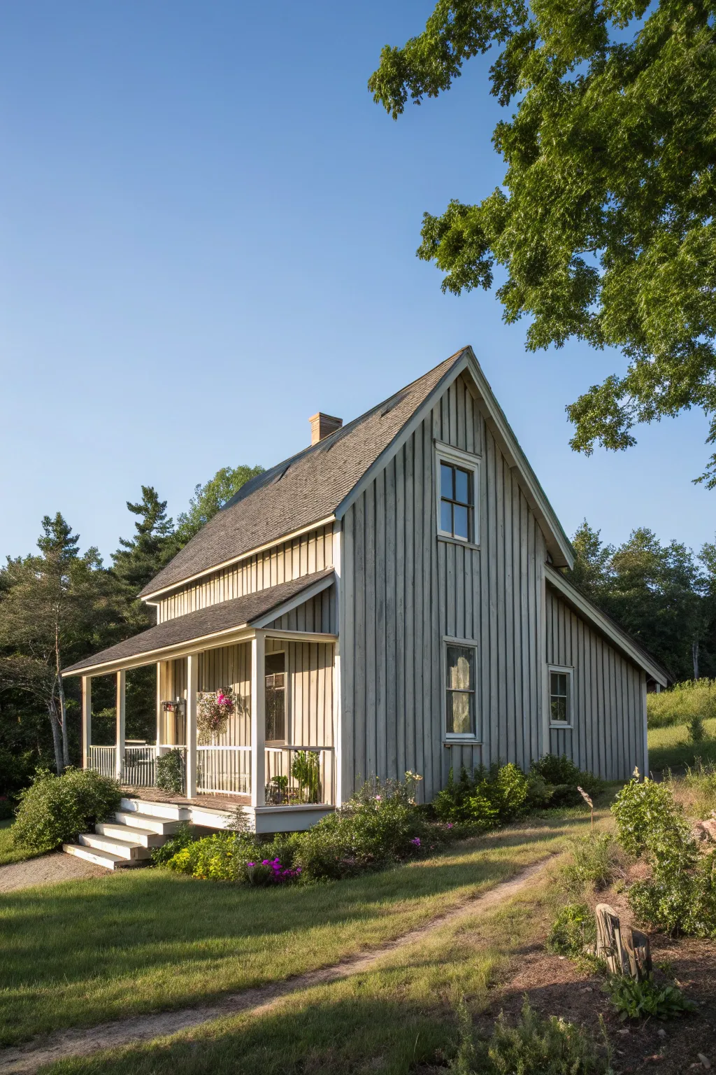 Top Cottage Siding Styles for a Cozy Home Exterior