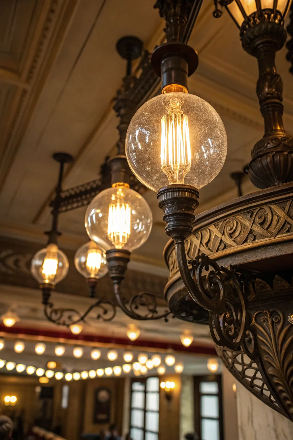 Elegant Tuscan Lighting Design Tips for Warm Interiors